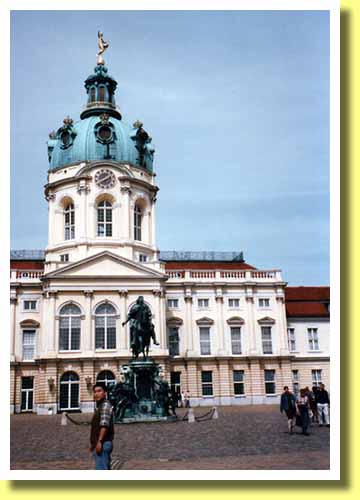 �x�������ɂ���V�������b�e���u���N�{�a�i�h�C�c�j