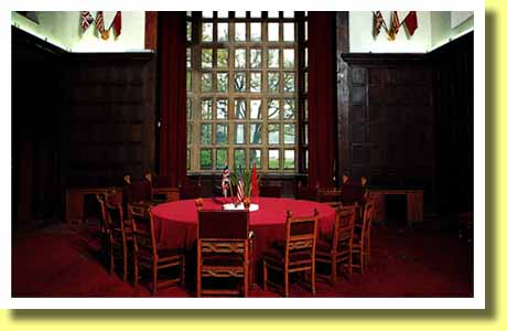 �|�c�_���錾�����\���ꂽ�c�F�c�B���G���z�t�{�a�̉�c���i�h�C�c�j