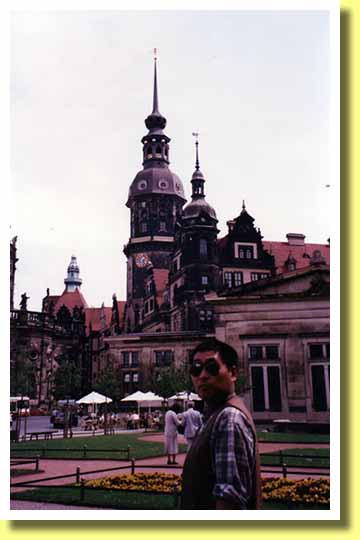 �h���X�f���ɂ���U�N�Z���I���ƁE���Ƃ䂩��̃��W�f���c��i���h�C�c�j