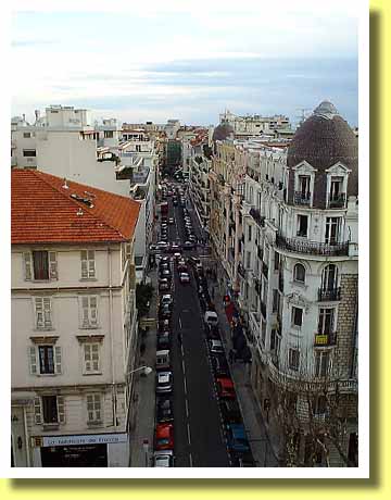 �t�����X�암�R�[�g�E�_�W���[���ɂ���j�[�X�̃z�e���̕������璭�߂��ʂ�