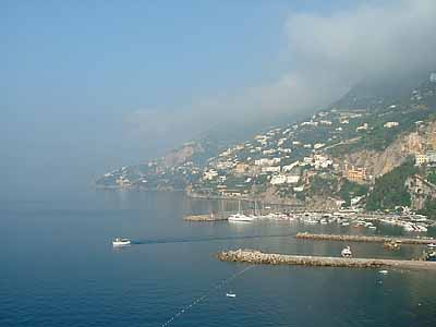 ���̃A�}���t�B�̍`�Ə��M�i�J���p�[�j���A�C�^���A�j