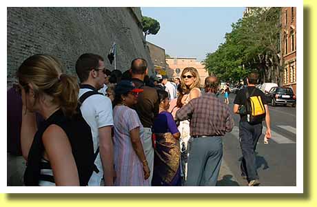 �C�^���A�̎�s���[�}�ɂ��郔�@�e�B�J�����p�فE�����ق̍s��