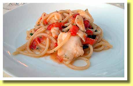 �C�^���A�̎�s���[�}�̃~�V���������t�����X�g�����u���E�y���S���v�ŐH�ׂ��p�X�^