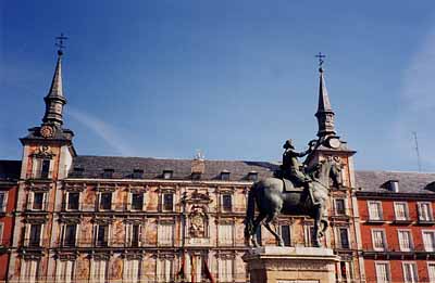 �}���[���L��ƃt�F���y3����